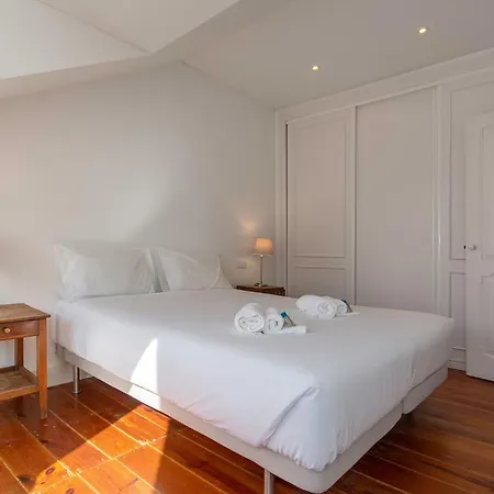 Amidst The Rooftops Of Апартаменты