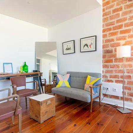 Amidst The Rooftops Of Апартаменти Лісабон